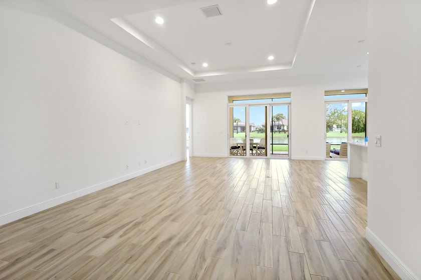 Welcome to both a home and community with endless luxury - photo 8