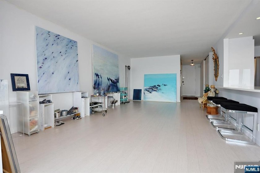 Welcome to your private retreat in the sky at Horizon House - photo 22