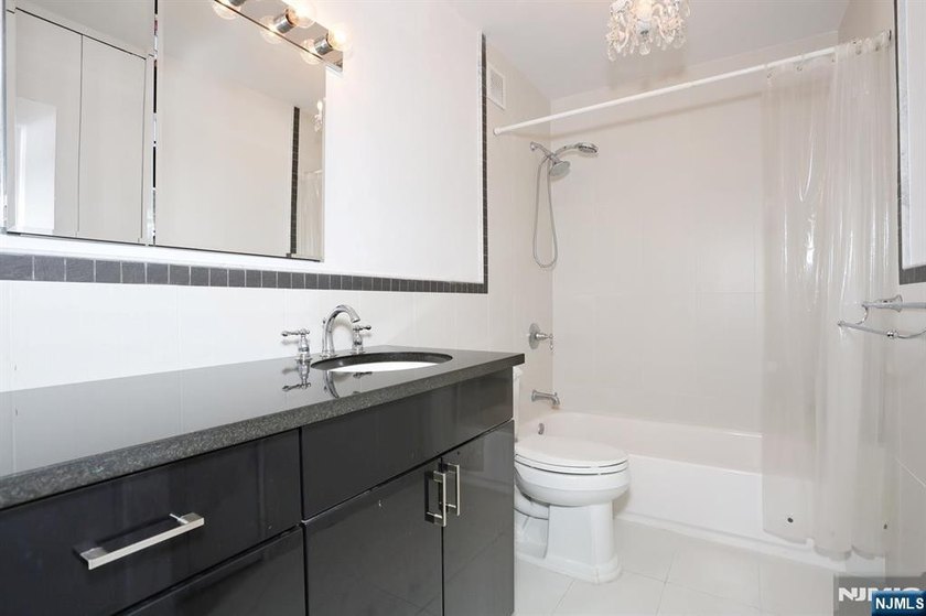 Welcome to your private retreat in the sky at Horizon House - photo 32