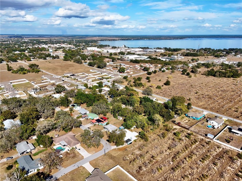 Vacant residential lot located on Florida St in Frostproof, FL - photo 5