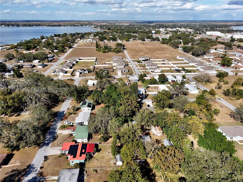 Vacant residential lot located on Florida St in Frostproof, FL - photo 8