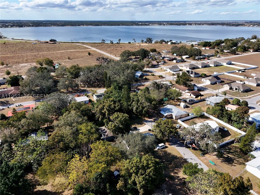 Vacant residential lot located on Florida St in Frostproof, FL - photo 10