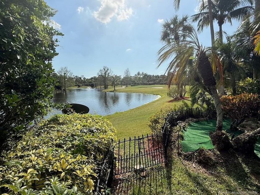 An Entertainer's Paradise - Truly One of a Kind! Welcome to a - photo 9