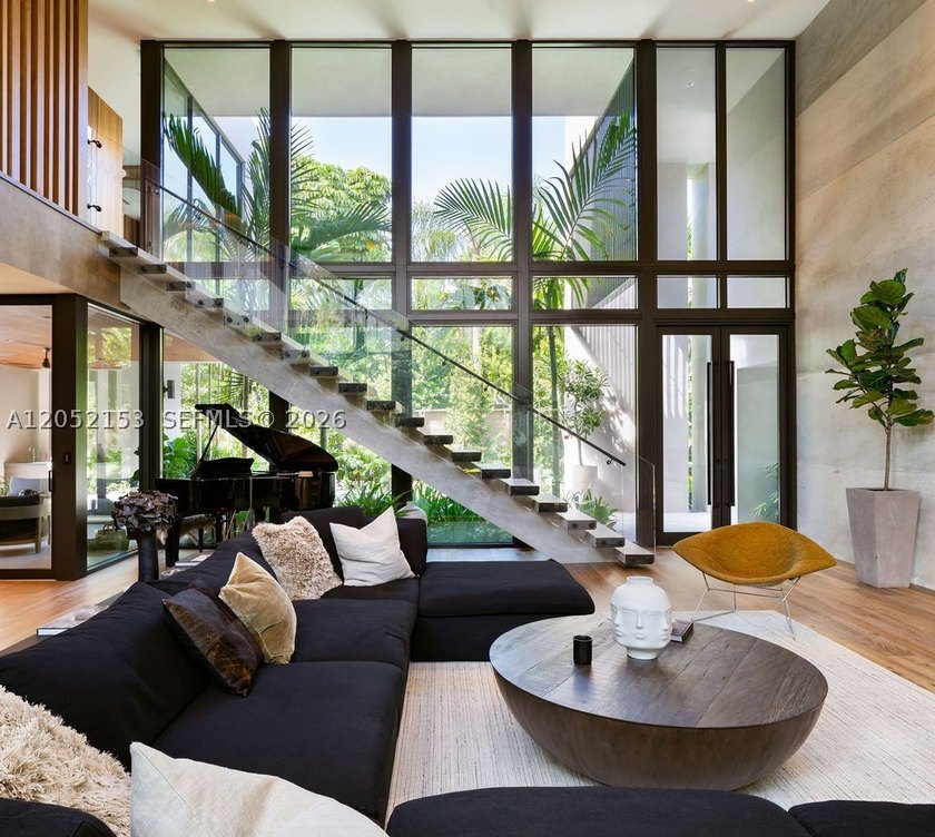 Featured on the cover of Luxe Magazine, this architect owned - photo 6