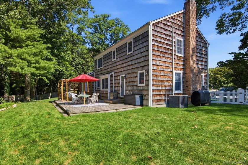 Stunning 4-bedroom, 2.5 bath Colonial nestled on a quiet - photo 36