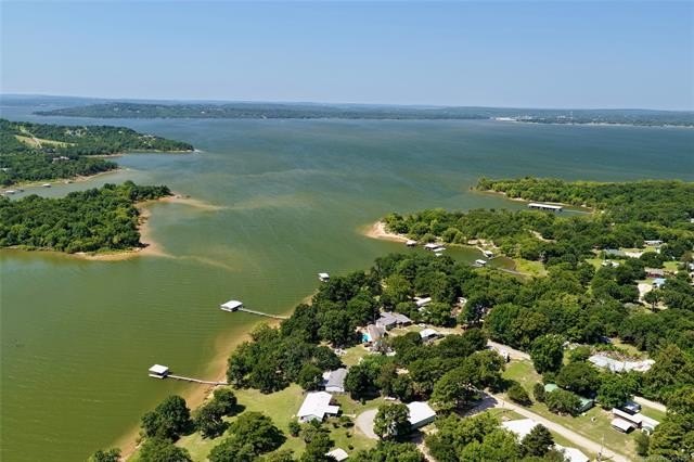 SWEET WATERFRONT PACKAGE AT AN INCREDIBLE VALUE! If you've been - photo 12