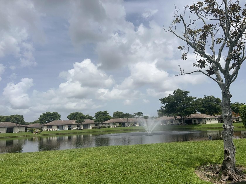 Greentree Villas a 55 plus community, resort style amenities - photo 3