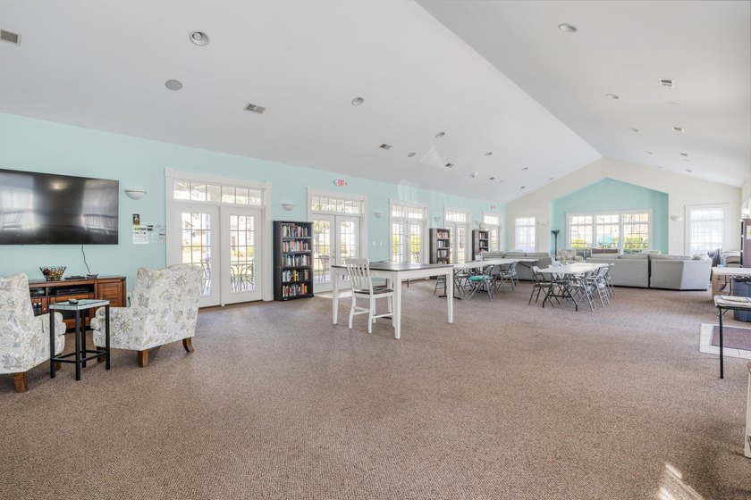 This amazing 3rd floor, end unit, in popular Magnolia North, is - photo 38