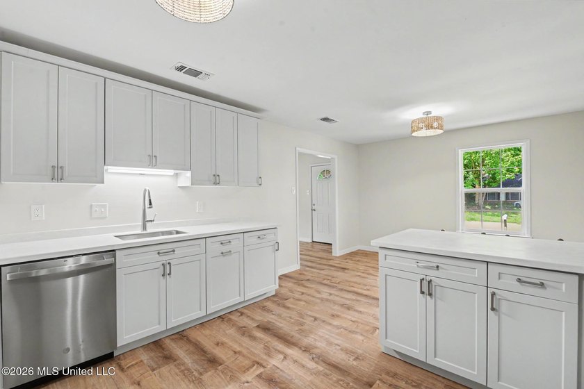 HUGE PRICE IMPROVEMENT! Your search ends here! Renovated home in - photo 7