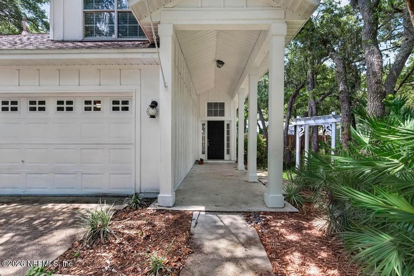 3-bedroom, 2-bath two-story home featuring granite countertops - photo 6