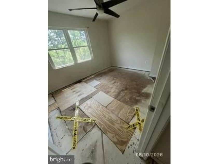 Wonderful Opportunity in Annapolis! Unlock the potential of this - photo 6