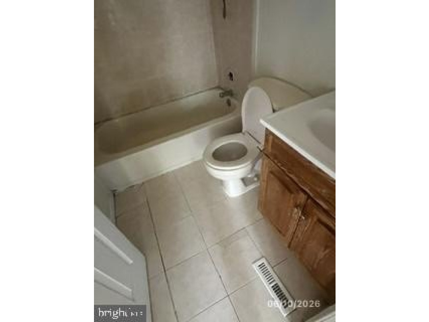 Wonderful Opportunity in Annapolis! Unlock the potential of this - photo 10