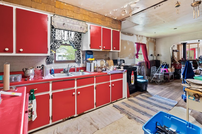 Investor Special! Great opportunity for investors, flippers, or - photo 12