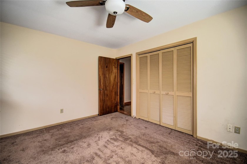 What a versatile property! Are you looking for a - photo 24