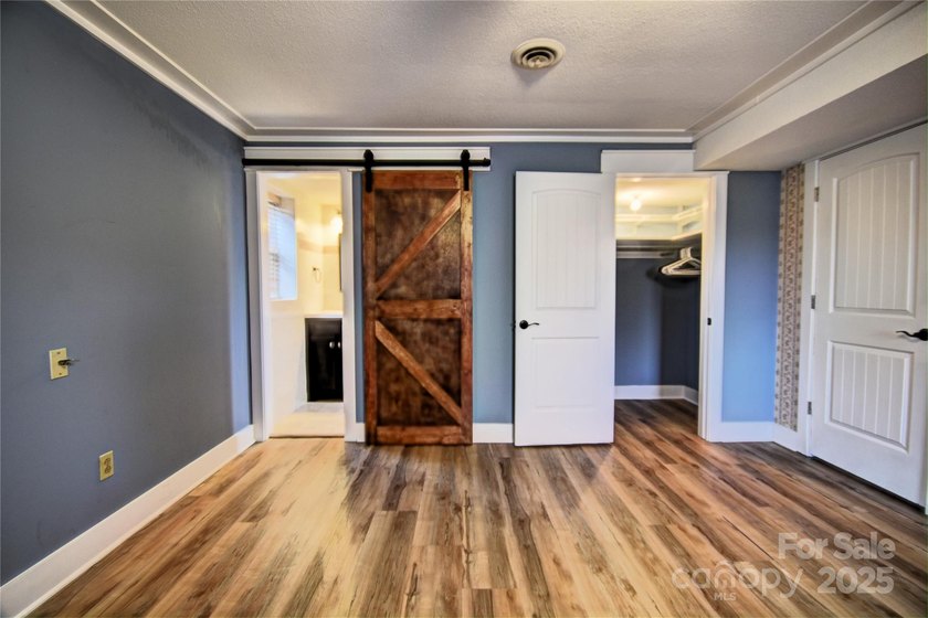 What a versatile property! Are you looking for a - photo 31