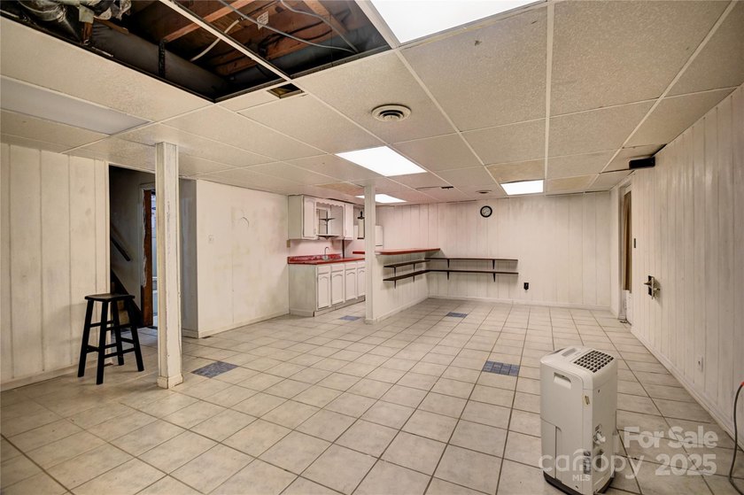 What a versatile property! Are you looking for a - photo 37