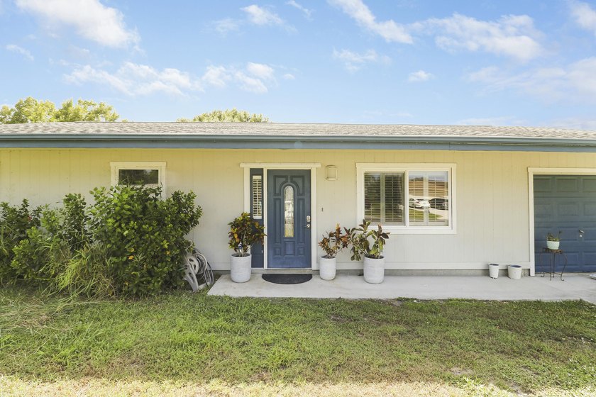 4 bedroom, 2 bath home in the sought-after Indian River Estates - photo 2