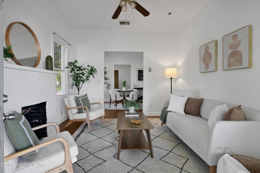 A classic Riverside bungalow, refreshed and ready for its next - photo 9