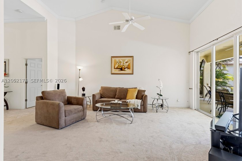 Welcome to paradise! This is an exceptional 3-bedroom, 2-bath - photo 8