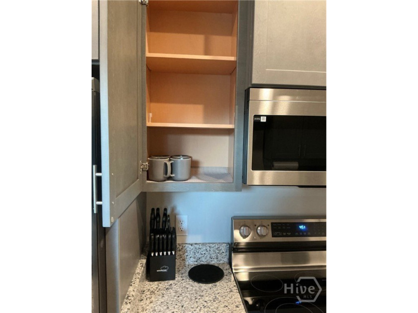 **Investor Opportunity | Fully Renovated (2025) | Furnished Home - photo 3