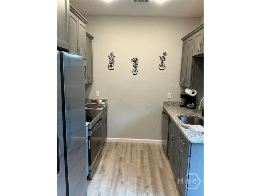**Investor Opportunity | Fully Renovated (2025) | Furnished Home - photo 6