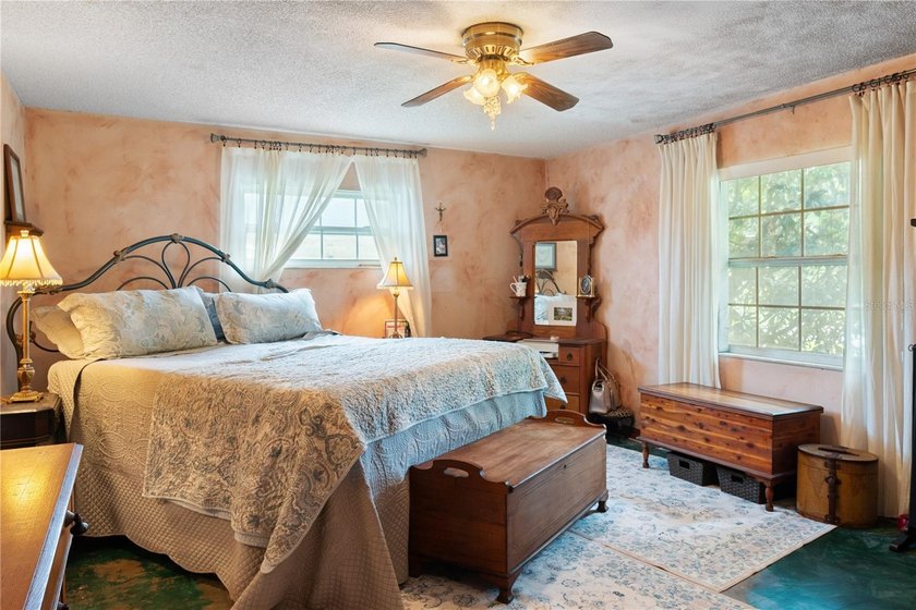 Under contract-accepting backup offers. Spacious 4-Bedroom Home - photo 9
