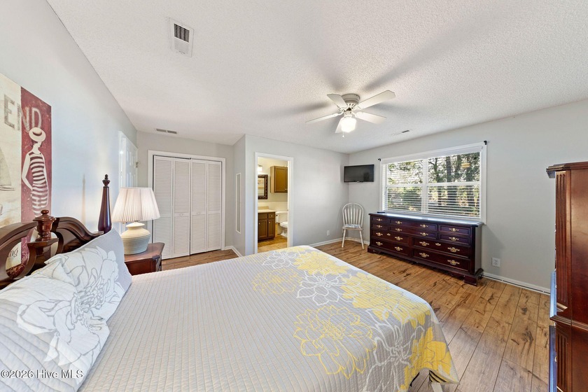 Welcome to this beautifully maintained, fully furnished - photo 7