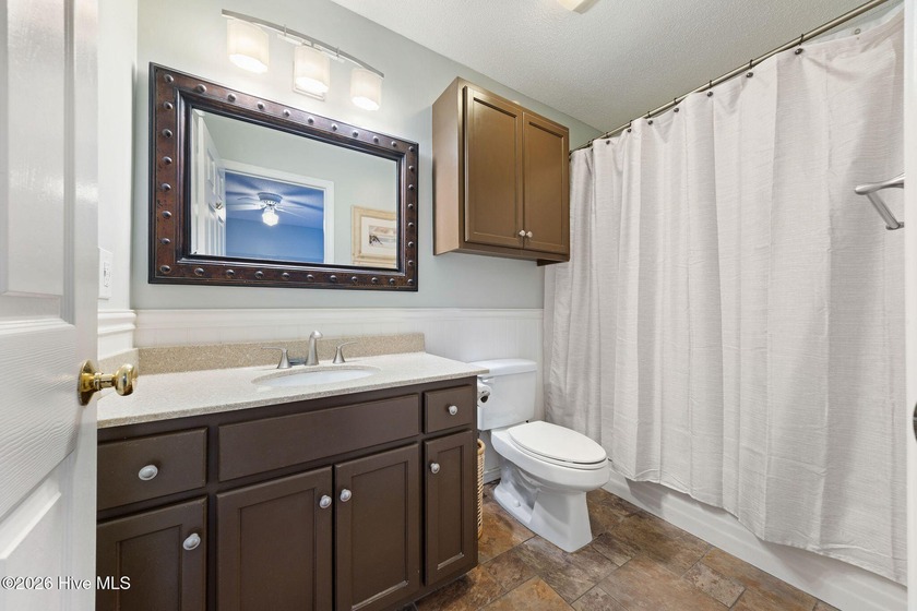 Welcome to this beautifully maintained, fully furnished - photo 8