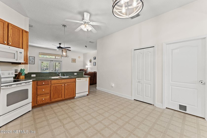 Welcome to 321 Velvet Drive, where space, privacy, and - photo 14