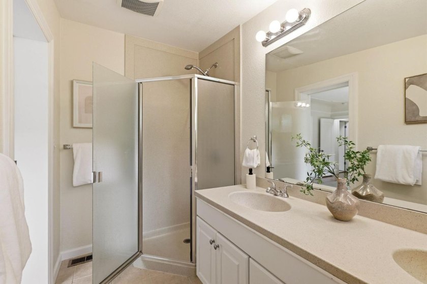 Discover 2 incredible home for less than the price of one! This - photo 18