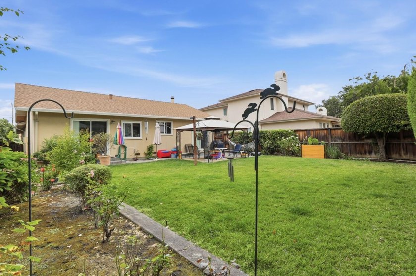 Discover 2 incredible home for less than the price of one! This - photo 41