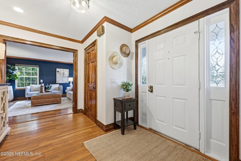 Welcome to this exceptional pool home in the highly sought-after - photo 6