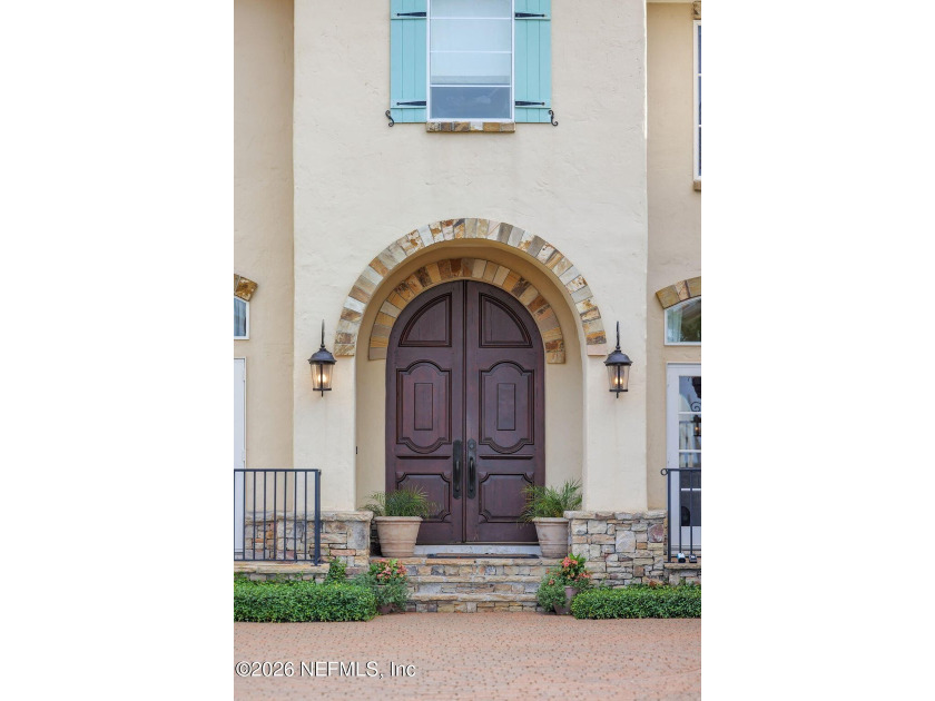 Nestled within the exclusive North Island enclave of Marsh - photo 4