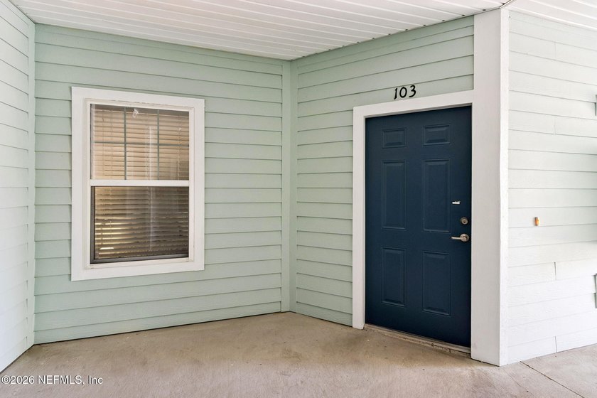 Welcome home to this refreshed first-floor 2-bedroom, 2-bath - photo 2
