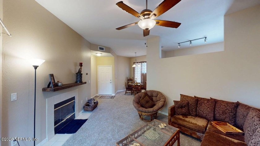 Located in the heart of Southside and convenient to I-95 and - photo 6