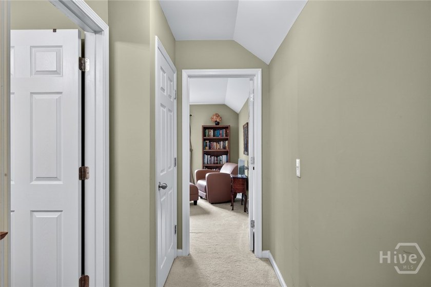 New price! Need a bit of space to spread out? Like to - photo 34