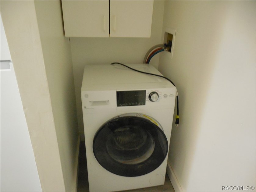 GREAT INVESTMENT OPPORTUNITY....This 3/2 home has an *in -law* - photo 21