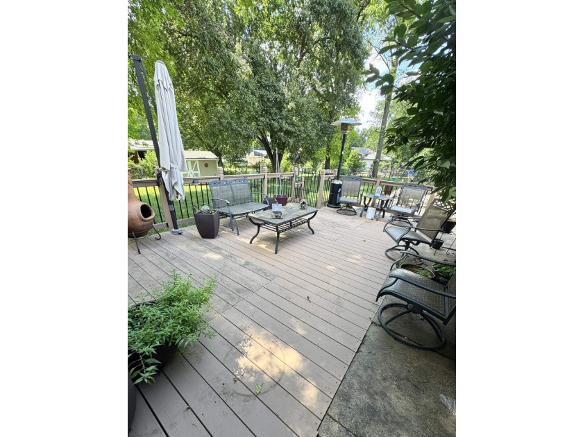 Get excited to see this spacious ranch style home! Outside you - photo 31
