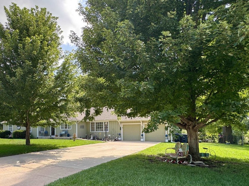Get excited to see this spacious ranch style home! Outside you - photo 34