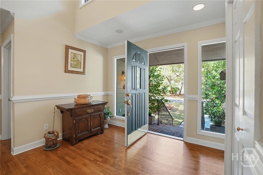 Nicely designed 3-bedroom, 3.5-bath patio home with an ideal - photo 3