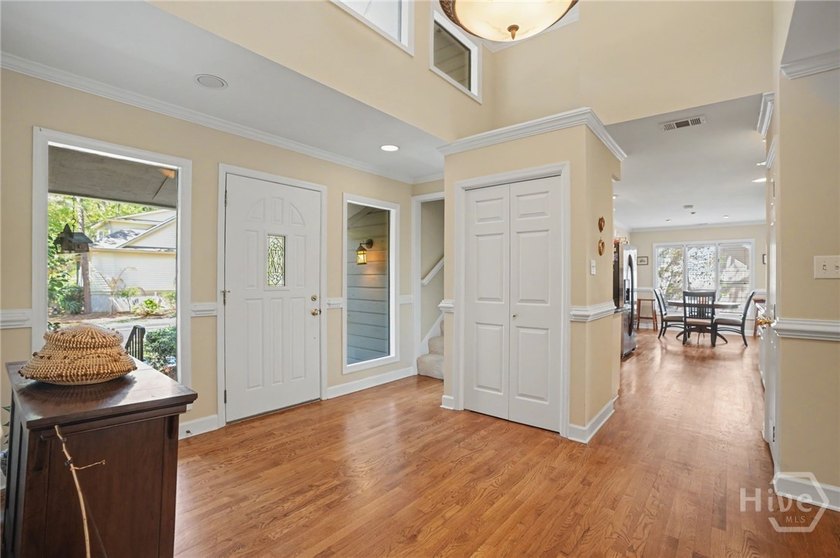 Nicely designed 3-bedroom, 3.5-bath patio home with an ideal - photo 4