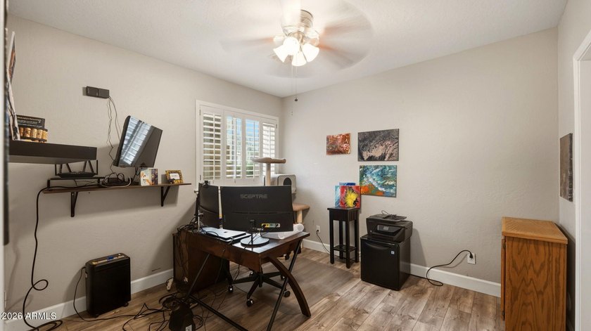 Beautifully updated Tatum Ranch home featuring an award-winning - photo 18
