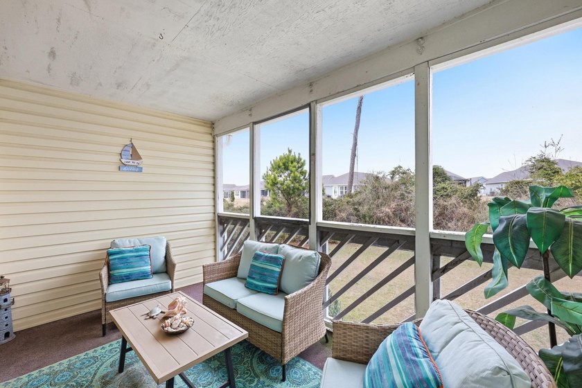 Come see this beautifully decorated condo located in the heart - photo 19