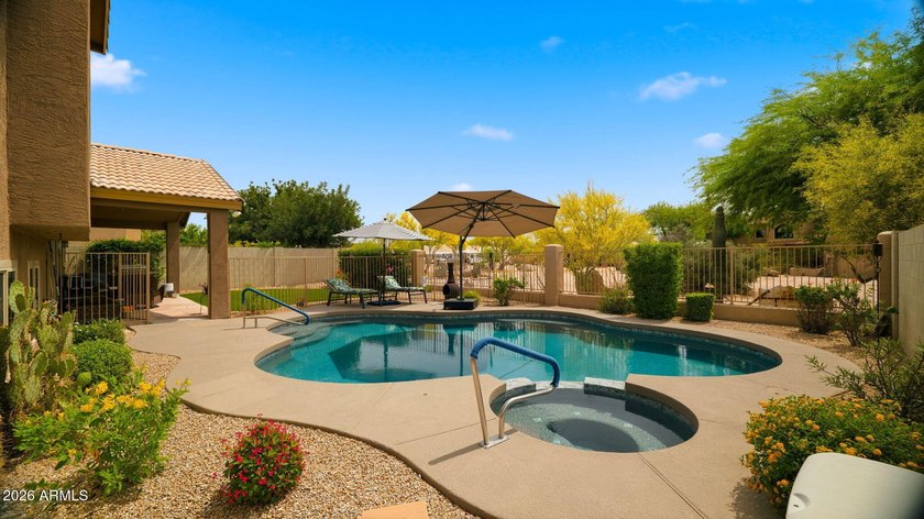 Beautifully updated Tatum Ranch home featuring an award-winning - photo 28