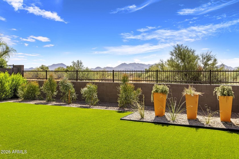 Wake up to stunning mountain views in this nearly new home in - photo 3