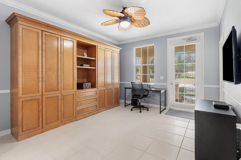 MUST SEE! Immaculate 4 bedroom, 3 bath townhome nestled in - photo 10