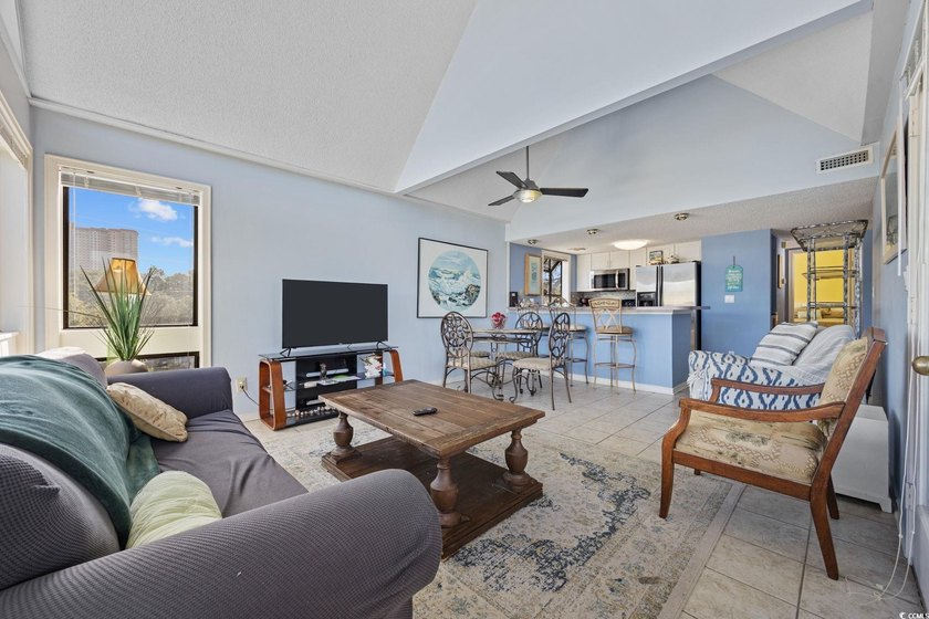 Motivated Seller! Beautiful top-floor, corner 2BR/2BA fully - photo 12