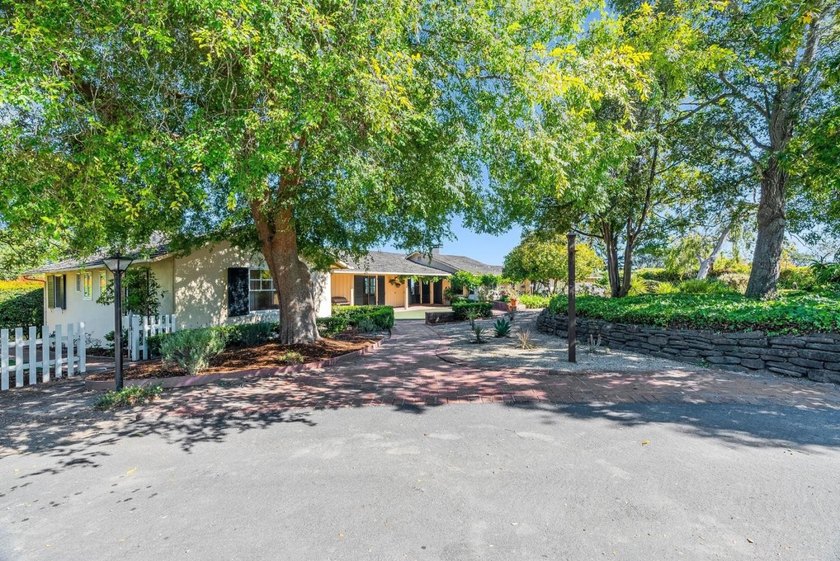 Perched within the coveted Pasatiempo Golf Course community, 31 - photo 5