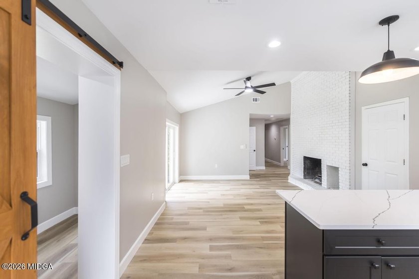 Gorgeous home, completely rebuilt and like new! And there's - photo 16