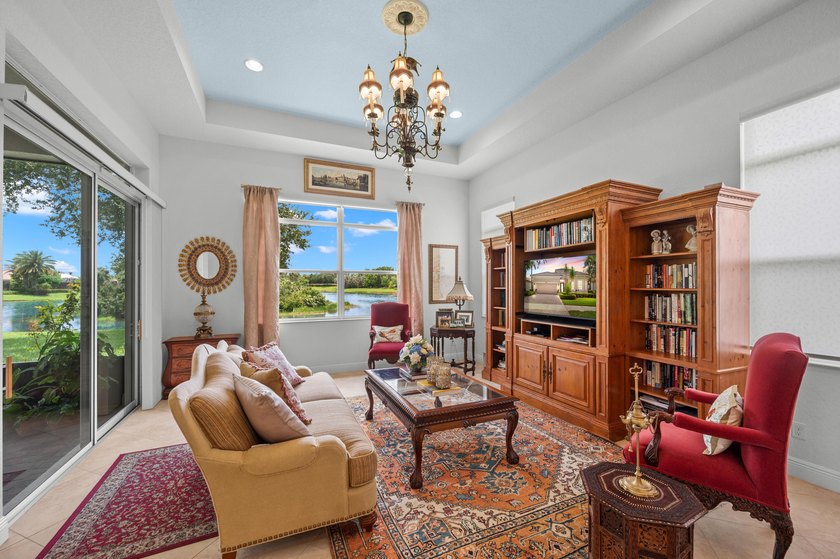 Beautiful Florenza model with a serene lake view overlooking a - photo 16